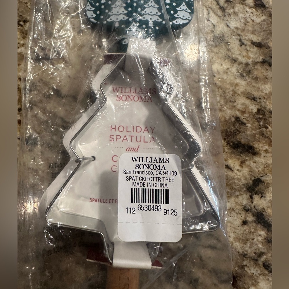 Williams Sonoma Christmas TreeCutter Spatula - Picture 2 of 3